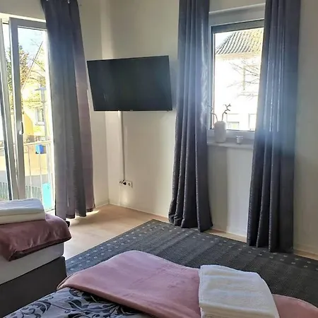 Mit Terrasse - Nähe Kliniken/ Herzzentrum